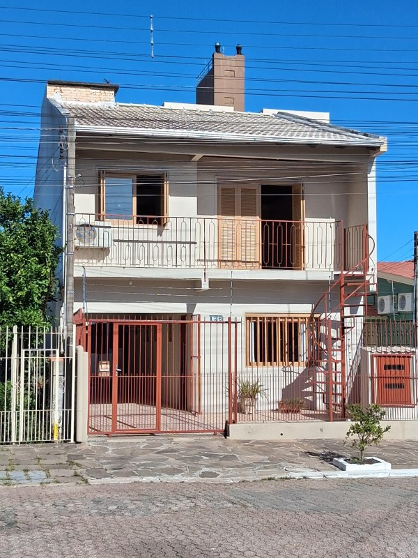 Foto 1 de 11 — CASA - CENTRO DE GUAIBA